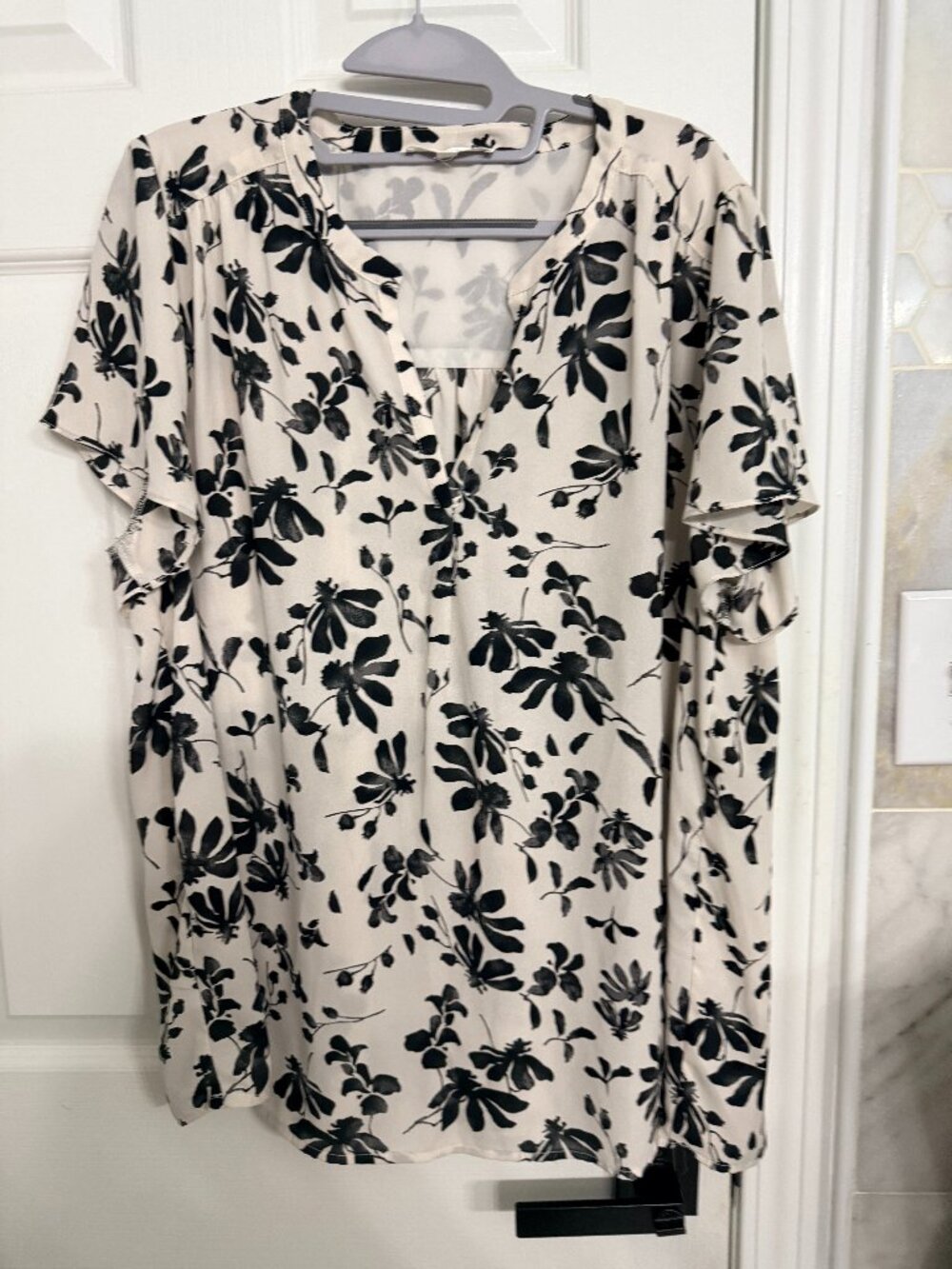 Fun2Fun Cream & Black Floral Print Split V-Neck Flutter Sleeve Blouse 1X